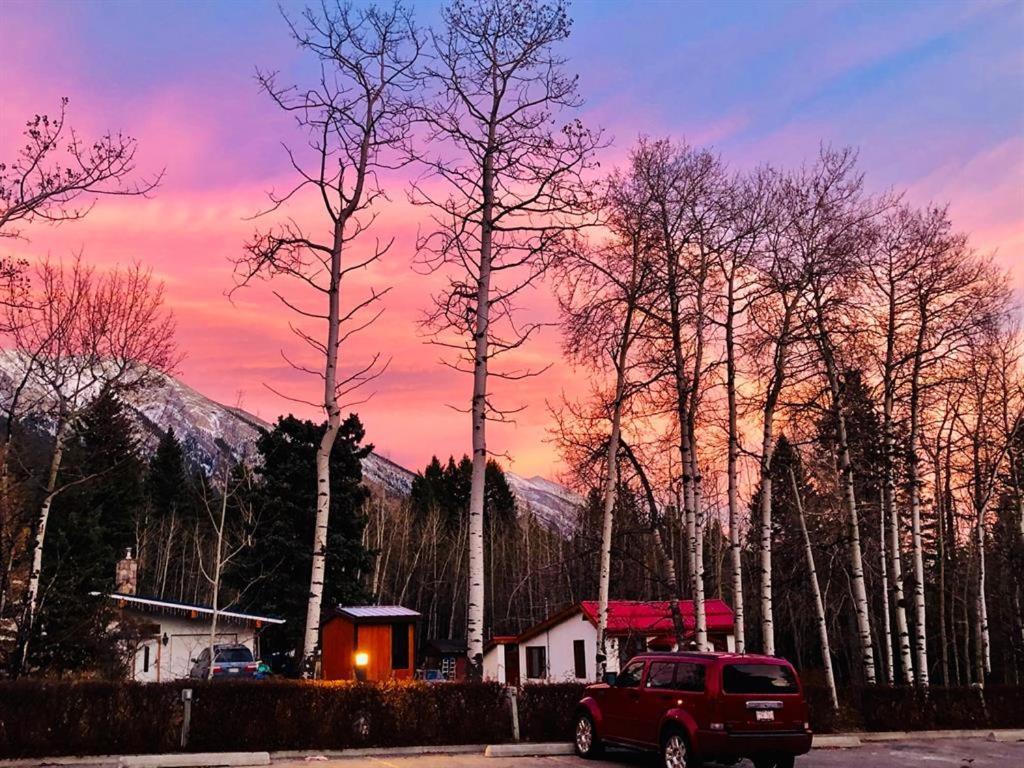 Beautiful Newly Reno 2Bdm 2 Bth Sleep Up To 6 Adults & Kids Mountain View Townhouse Suite Canmore Esterno foto