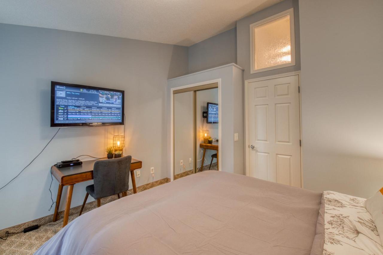 Beautiful Newly Reno 2Bdm 2 Bth Sleep Up To 6 Adults & Kids Mountain View Townhouse Suite Canmore Esterno foto