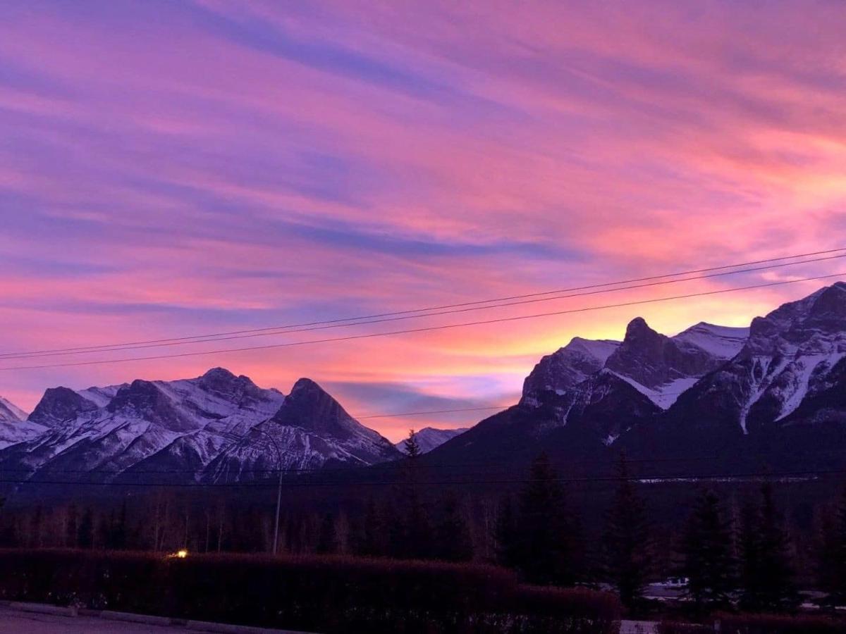 Beautiful Newly Reno 2Bdm 2 Bth Sleep Up To 6 Adults & Kids Mountain View Townhouse Suite Canmore Esterno foto